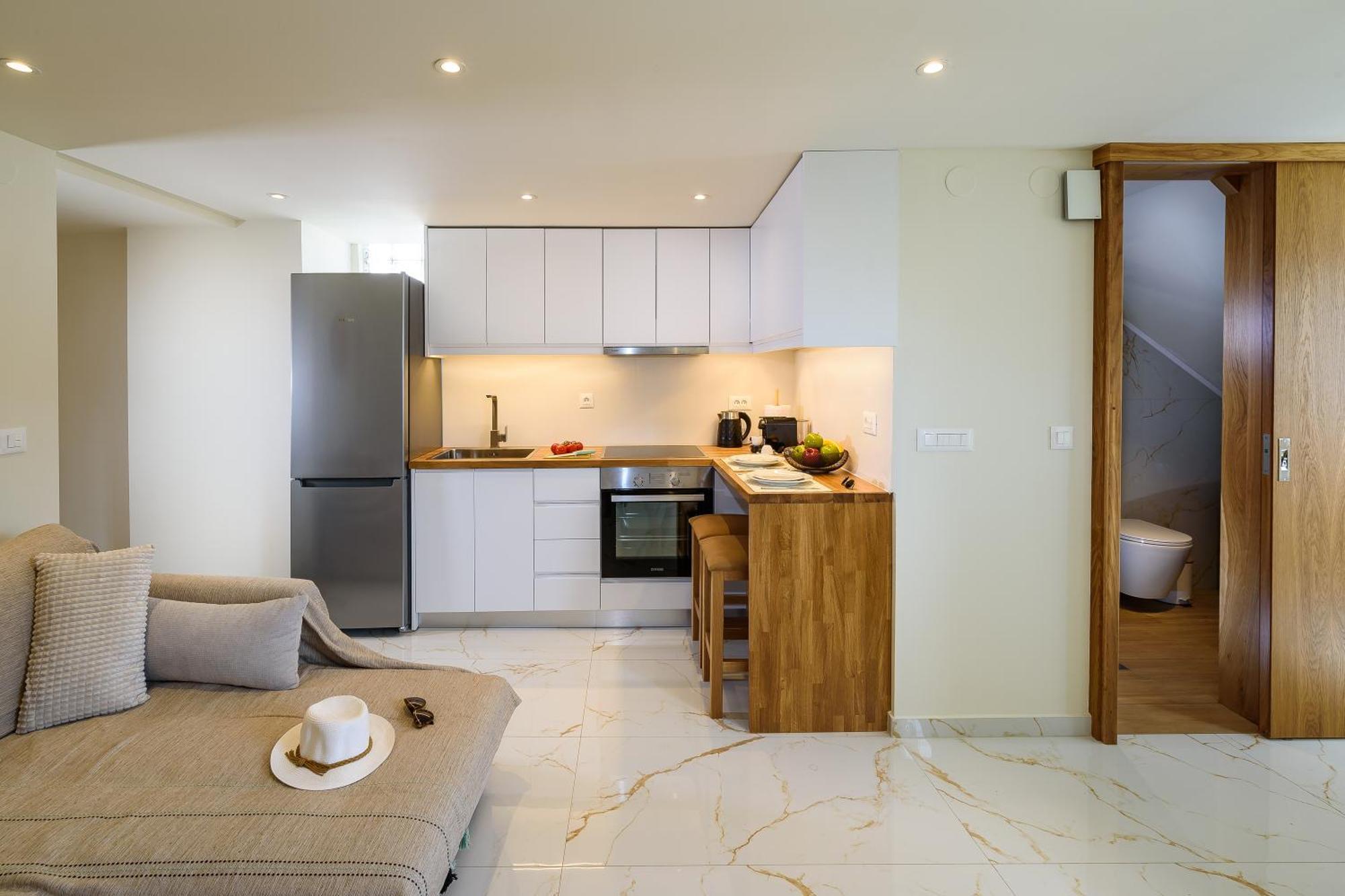 Nicolas Urban Luxury Living Souda